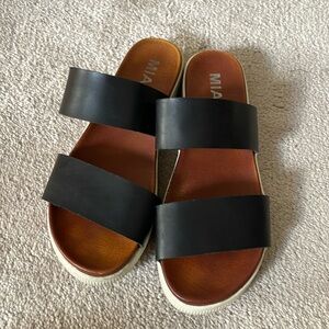 Black platform sandals